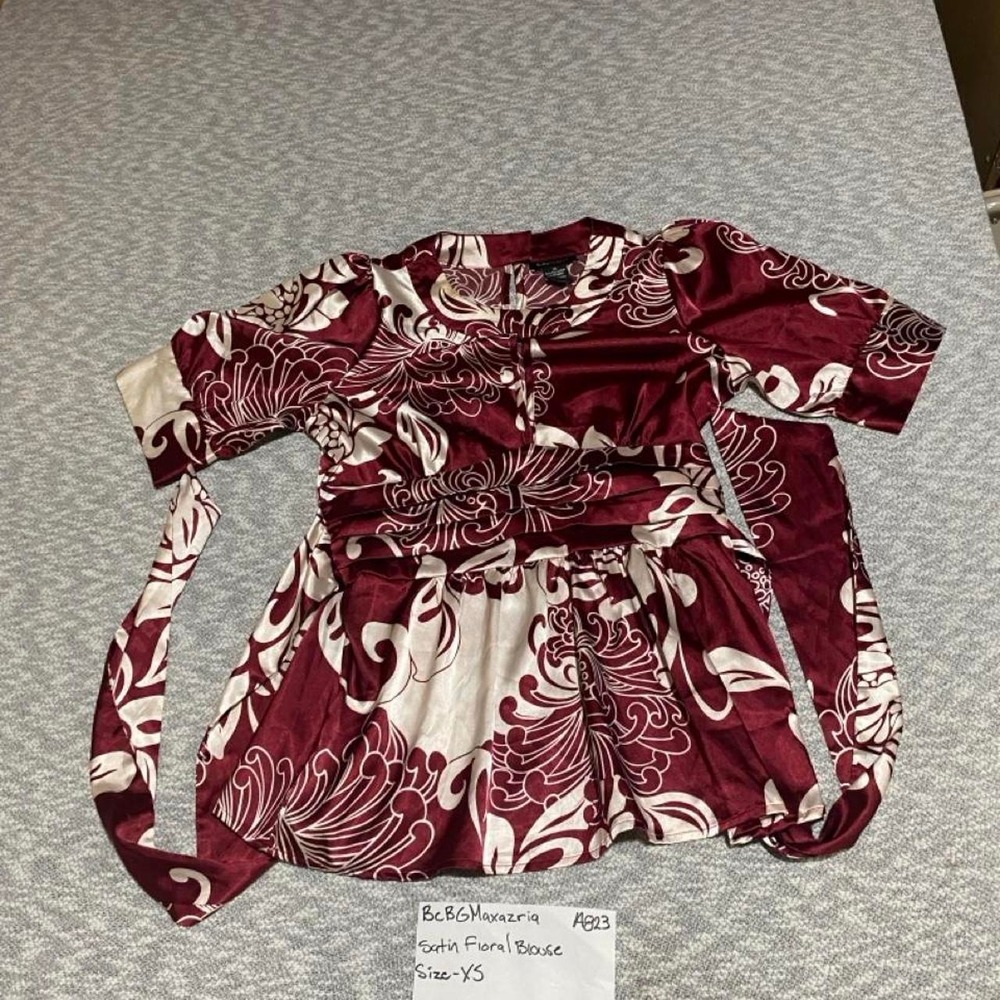BCBG Max Azria burgundy floral blouse women XS #floral #blouse. SKU-A823